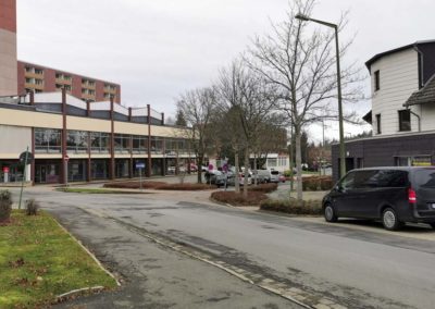 FeWo-Harz-Altenau_Parkplatz-Shops